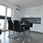 Apartament 102 G&W